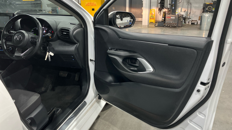 Toyota Yaris 1.5 Hybrid Icon 5dr CVT Hybrid Hatchback